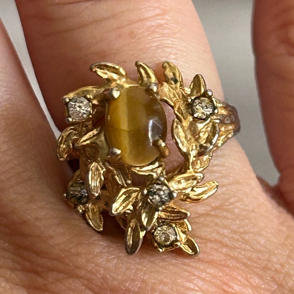 14kGFHGe Vintage Elegant Gold and Brown Women's Ring size 5 1/2 😌